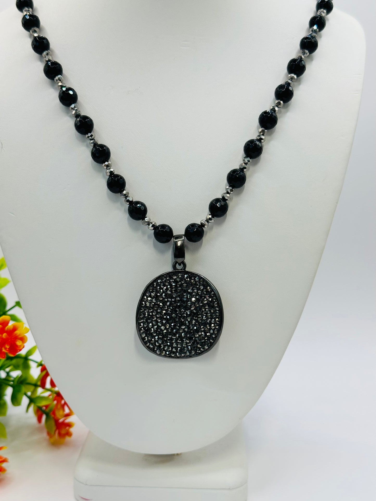 Black stone agate mix with rhinestone pendant N-201