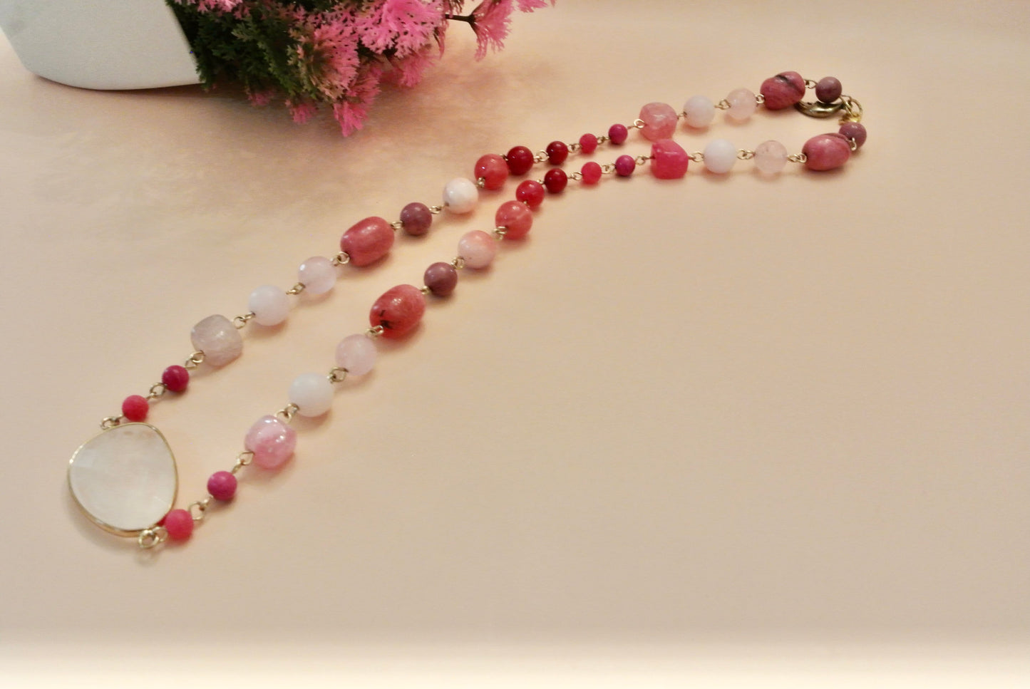 Rose Quartz necklace with pink Stone N-140