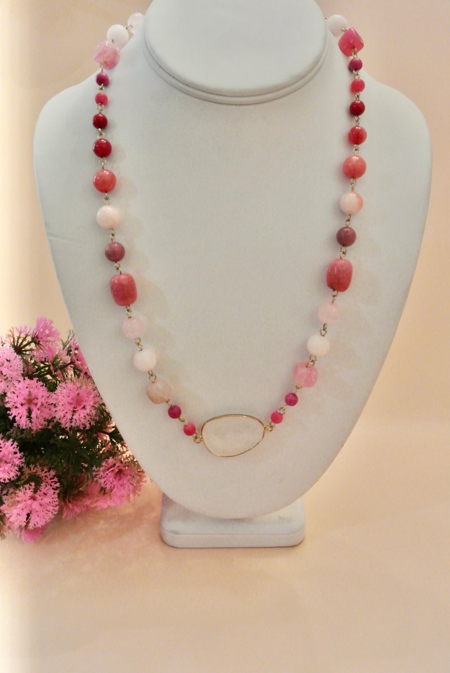 Rose Quartz necklace with pink Stone N-140