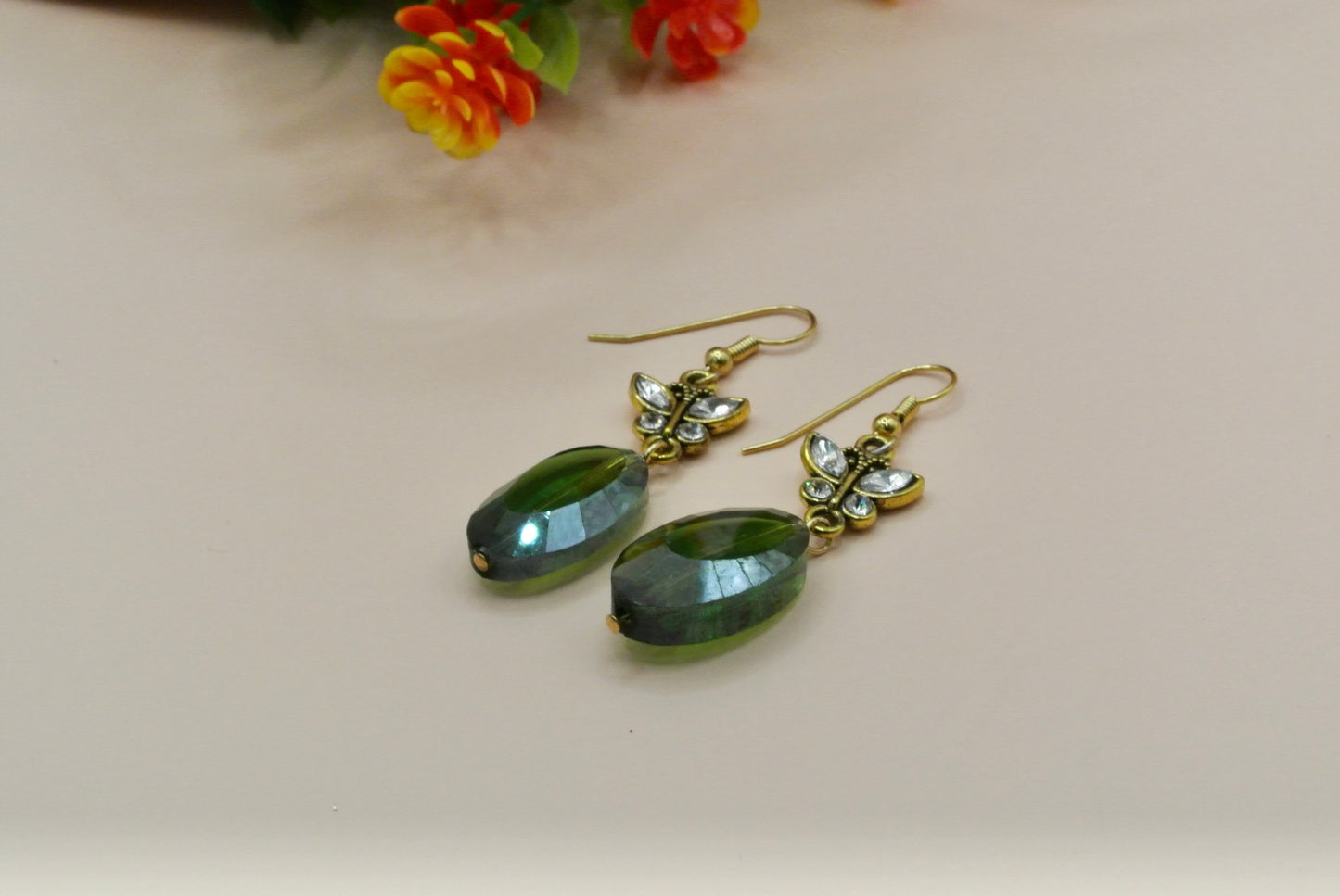 Green Faceted Oval Earrings E-169