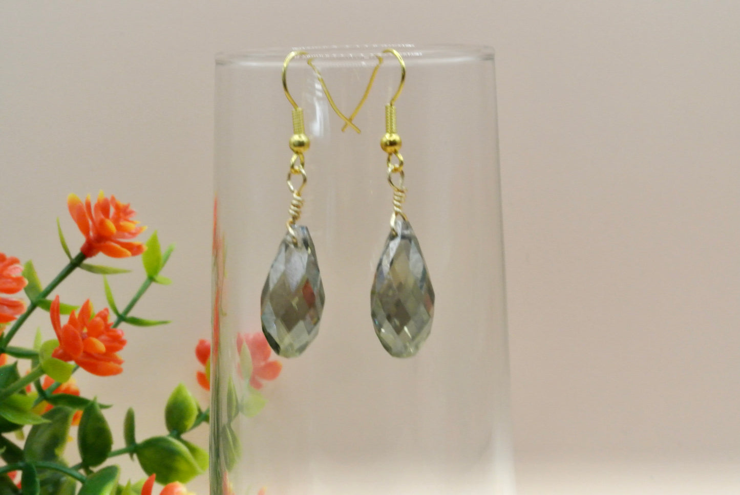 Green Faceted Drop Earrings E-185