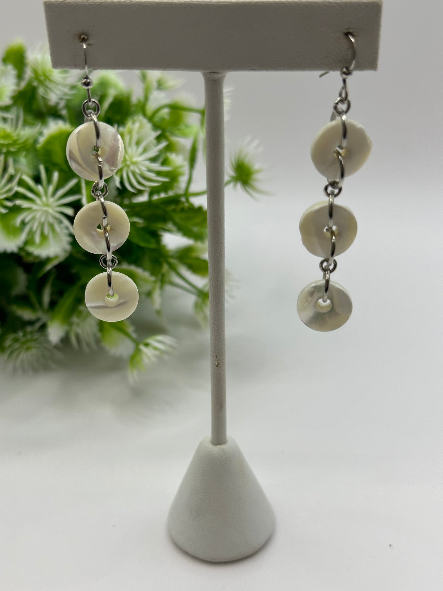 Round Shell Earrings E-158