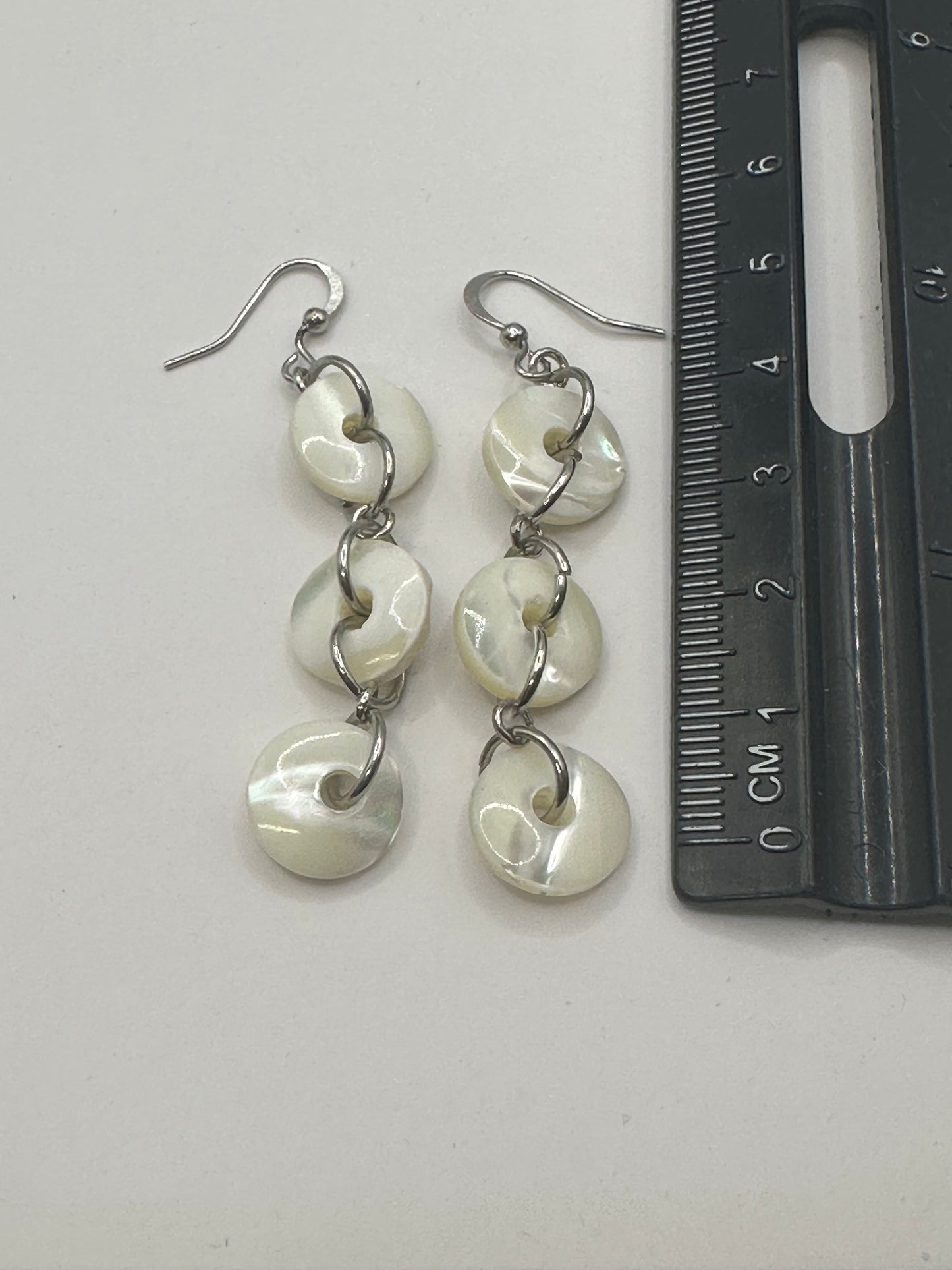 Round Shell Earrings E-158