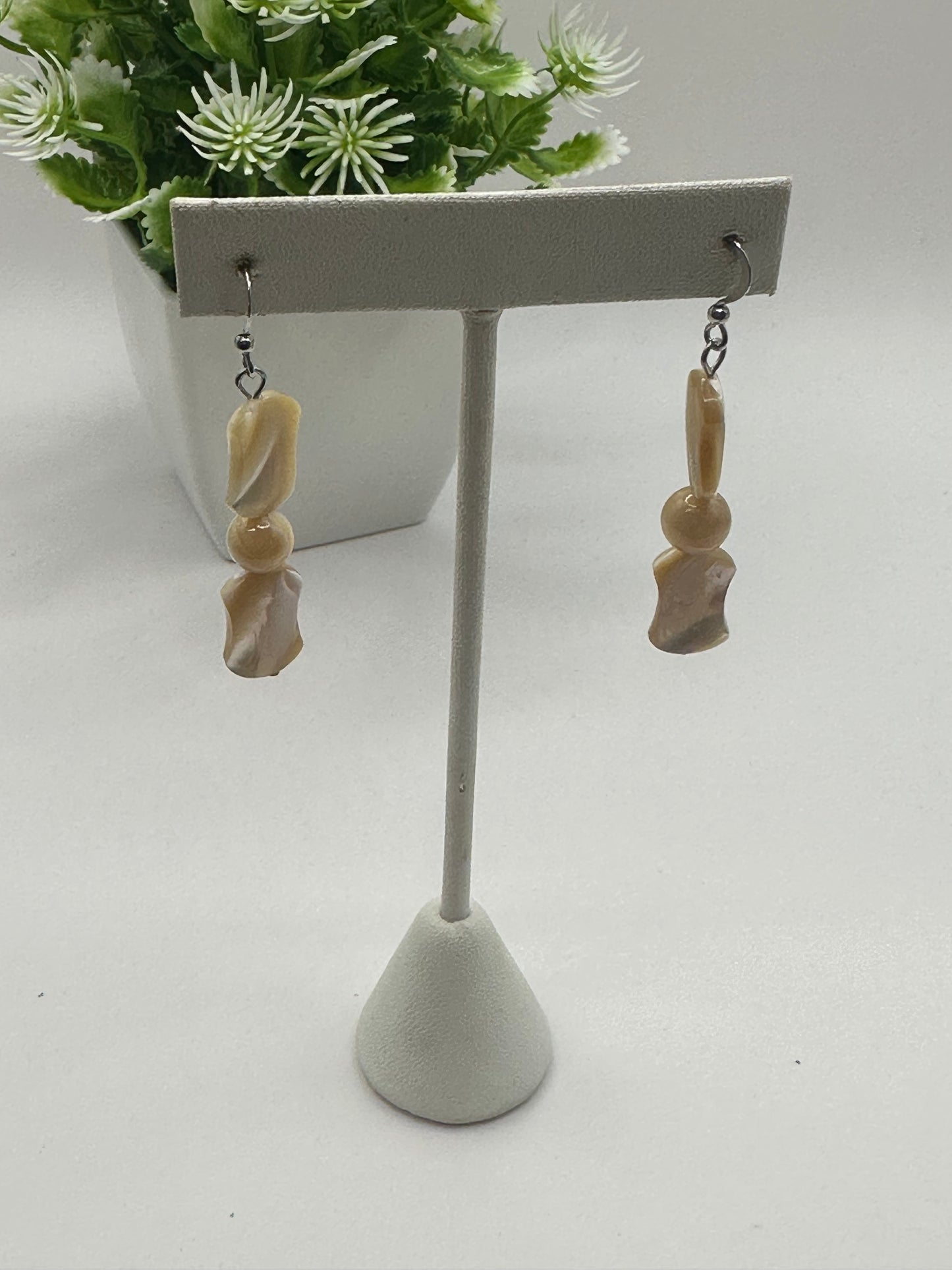 Mother of pearls earrings E-152