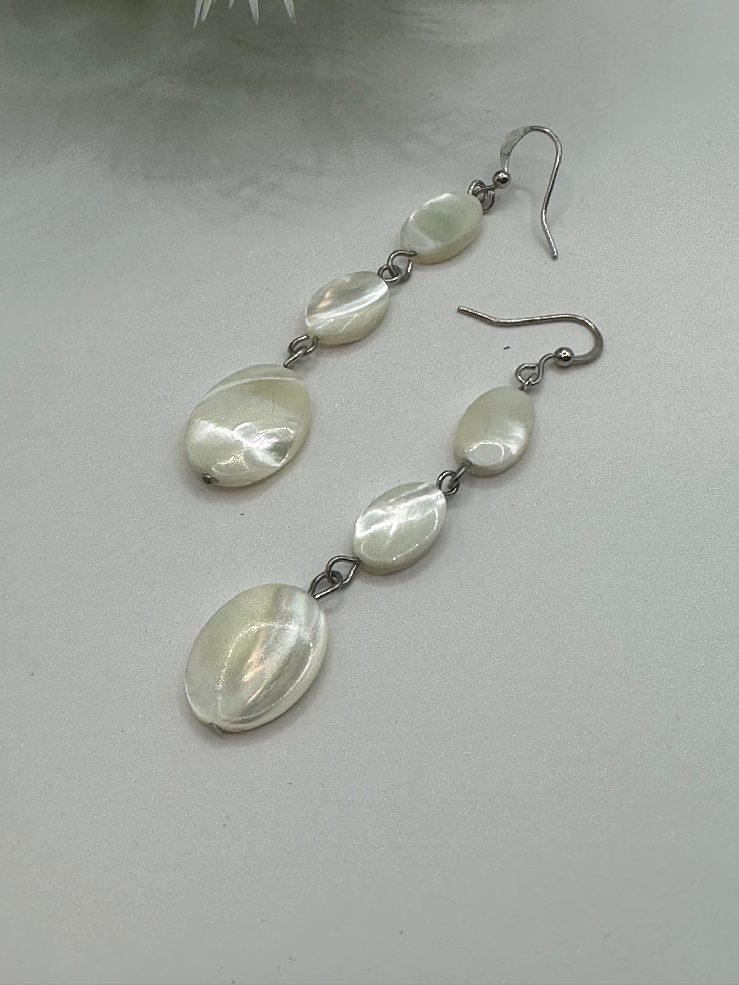 White Shell Earrings E-142