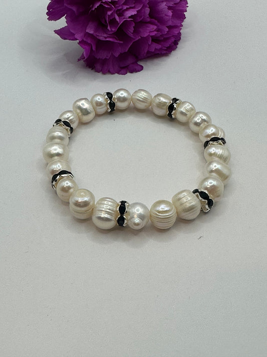 Single strand pearls with black rhinestone bracelets B-163