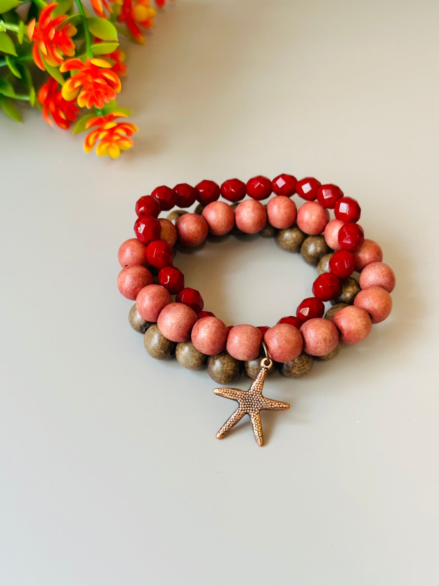 Red Glass and wood beads Bracelets B-179