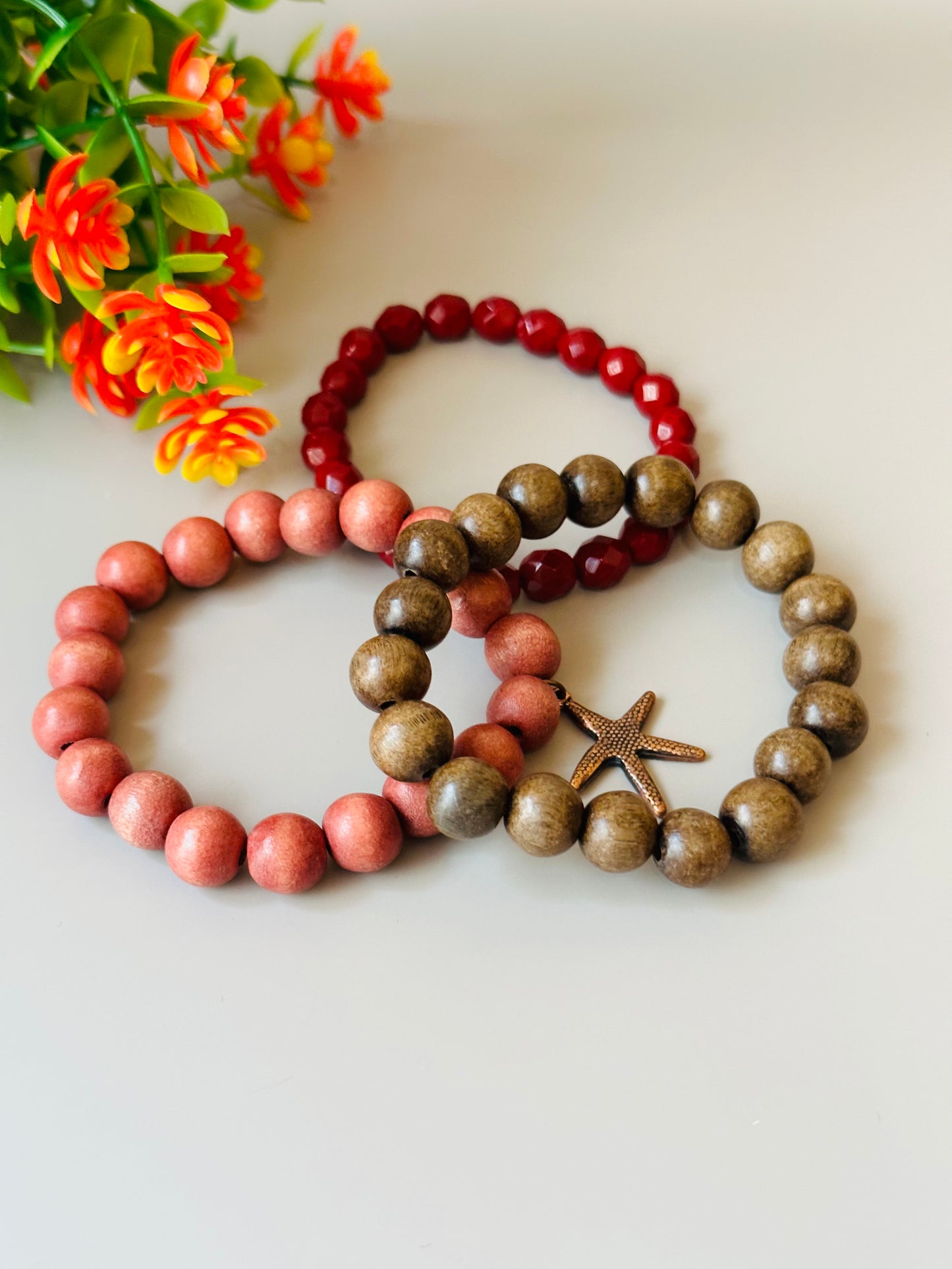 Red Glass and wood beads Bracelets B-179