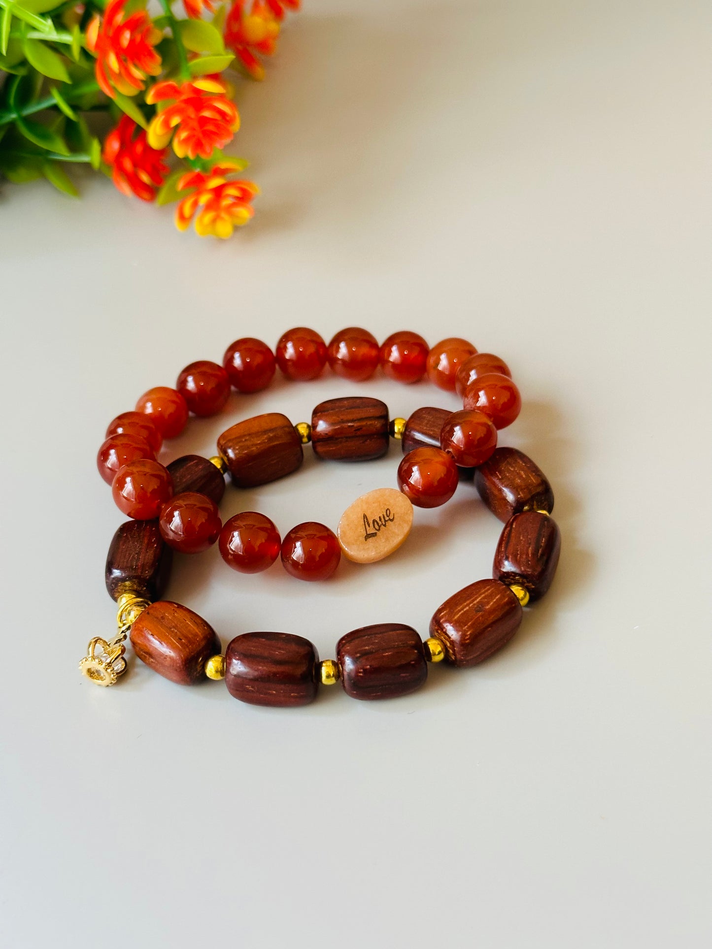 Carnelian and wood beads Bracelets B-181