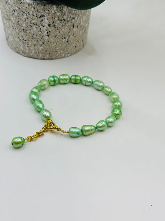 Green Fresh water pearls adjustable Bracelets B-188