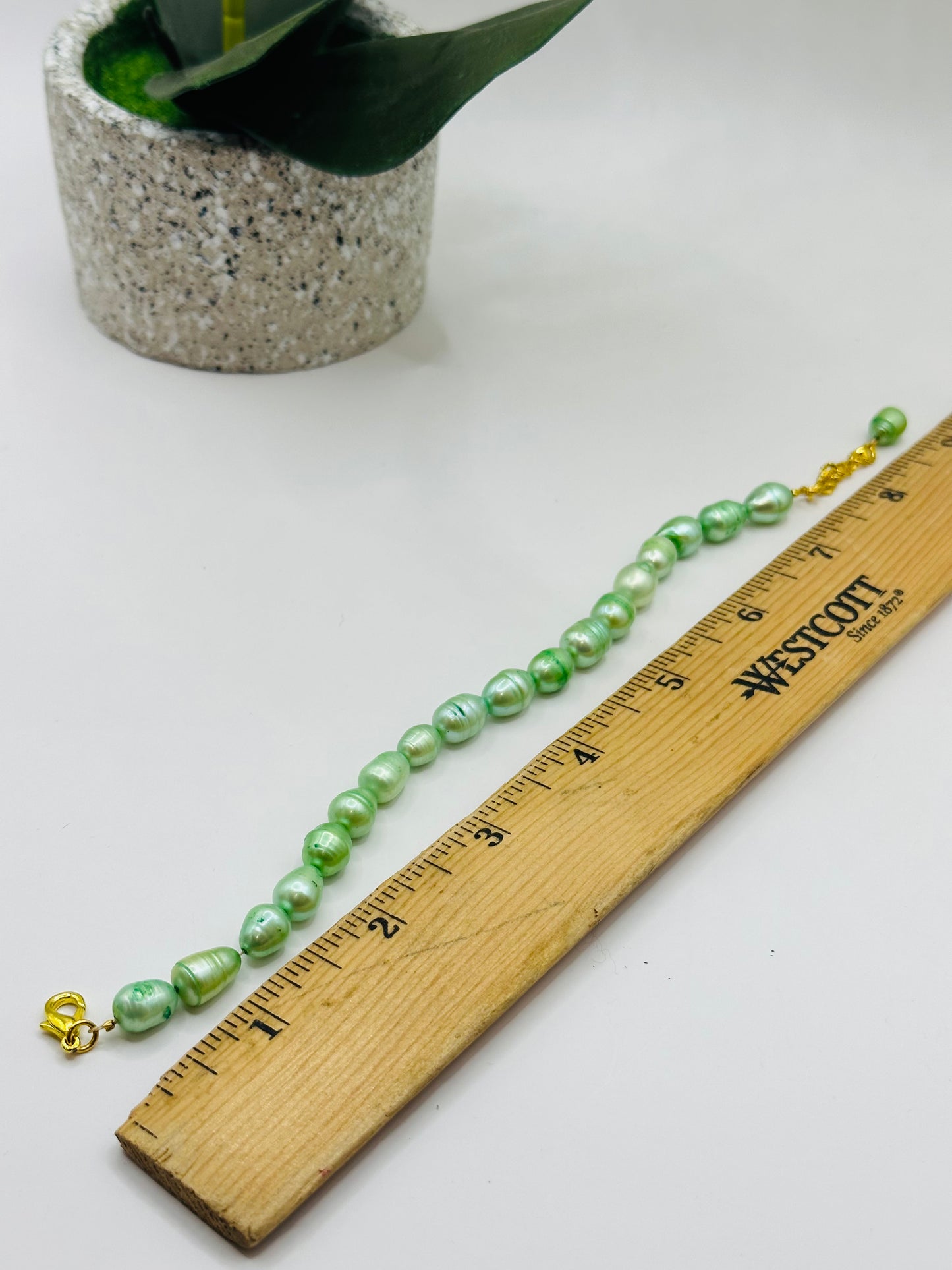 Green Fresh water pearls adjustable Bracelets B-188