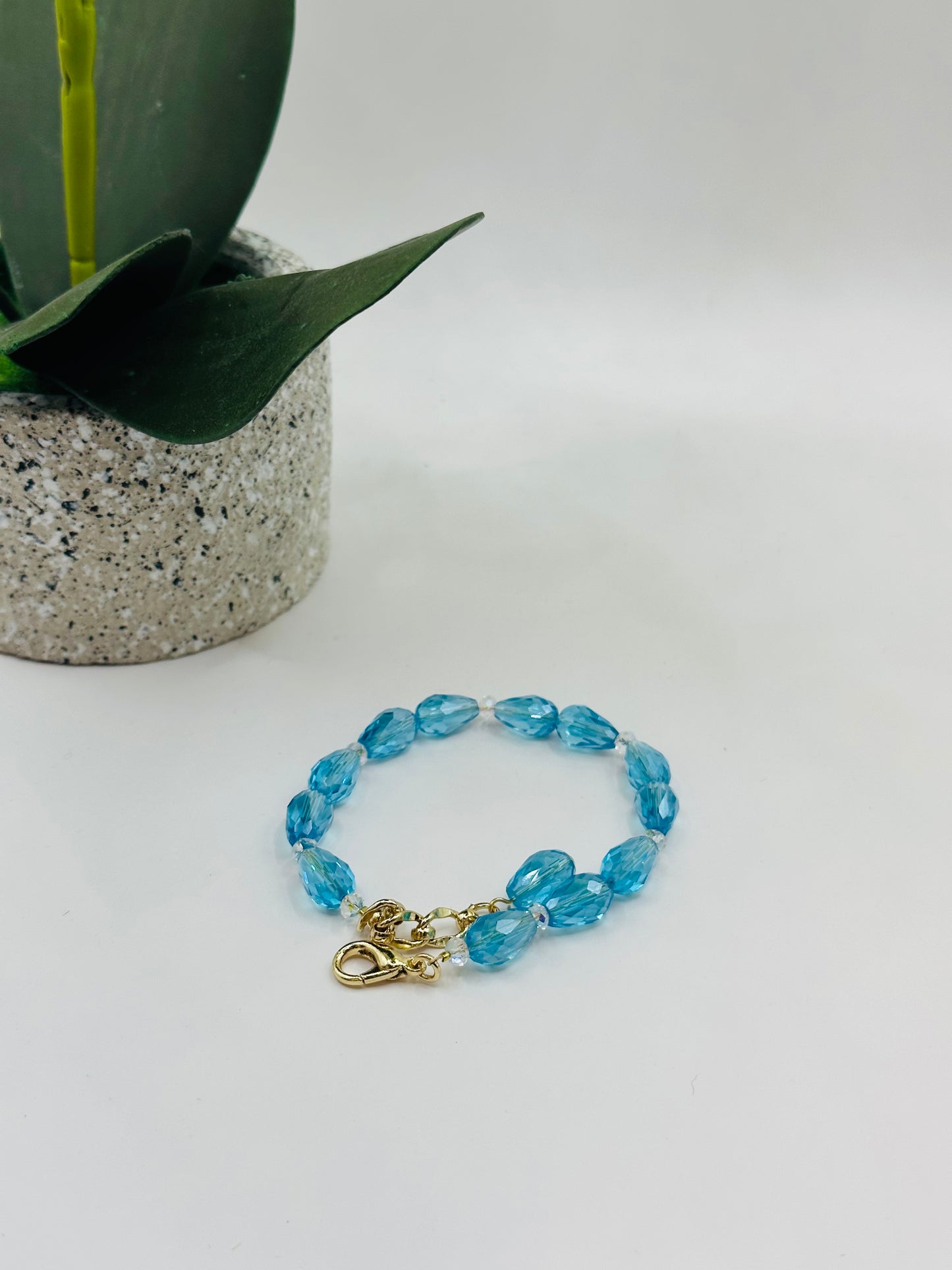 Aqua Faceted Drop Adjustable bracelets B-190