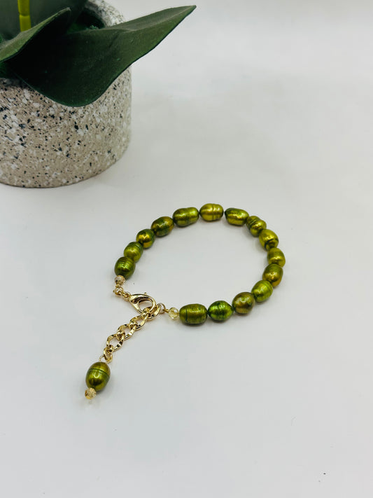 Olivine Mother of pearls Adjustable bracelets B-191