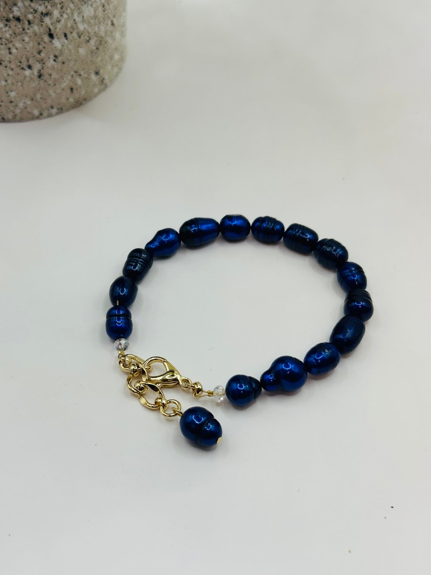 Dark blue Mother of pearls adjustable bracelets B-199