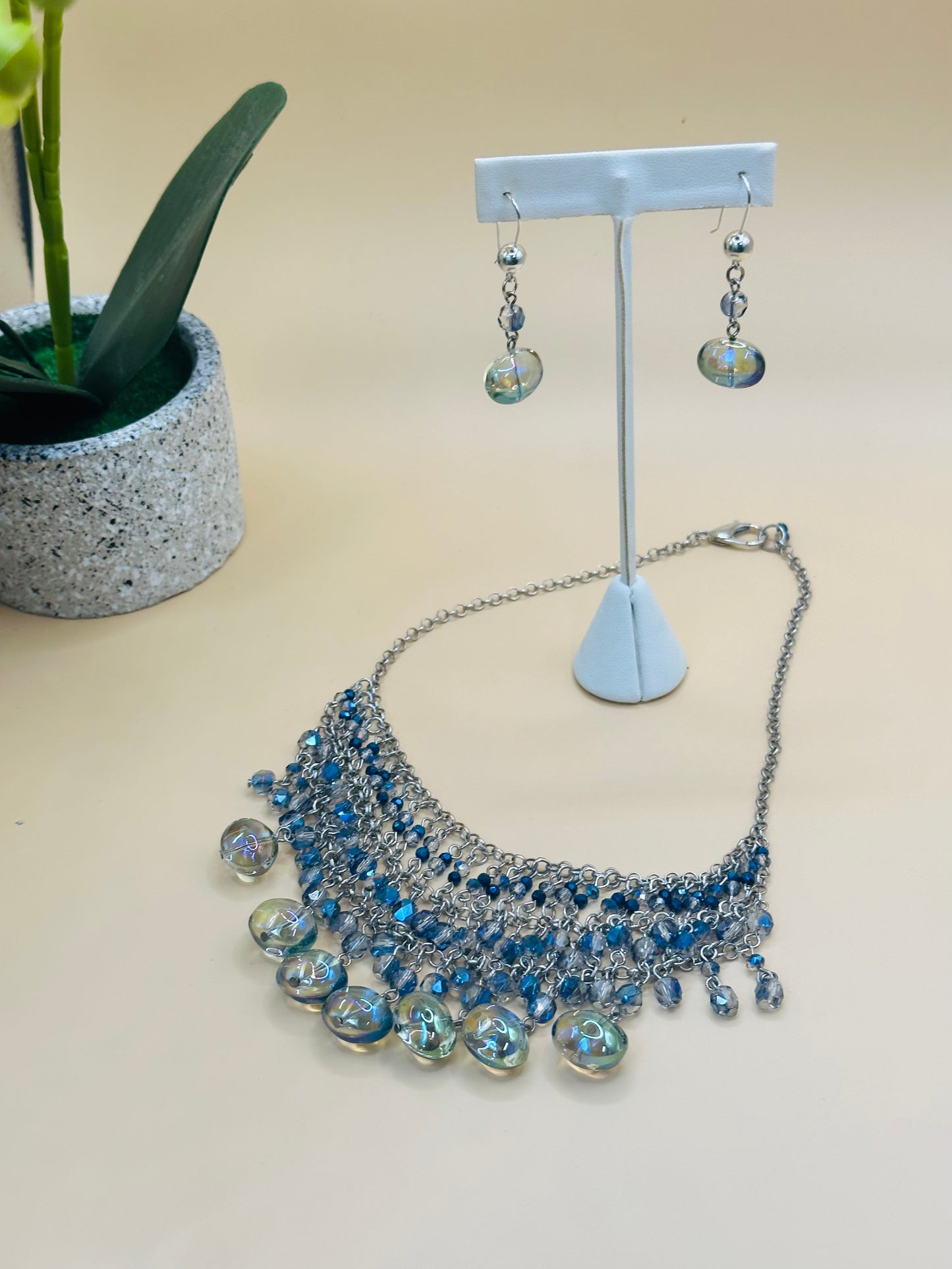 Smooth glass on chain Necklace with earrings N-164