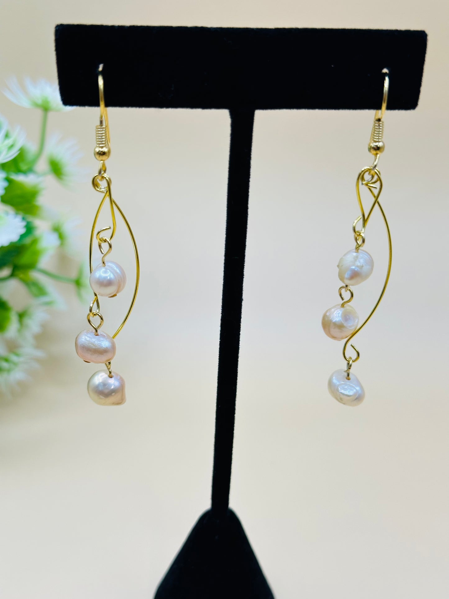 Multi level wire light pink earrings E-225