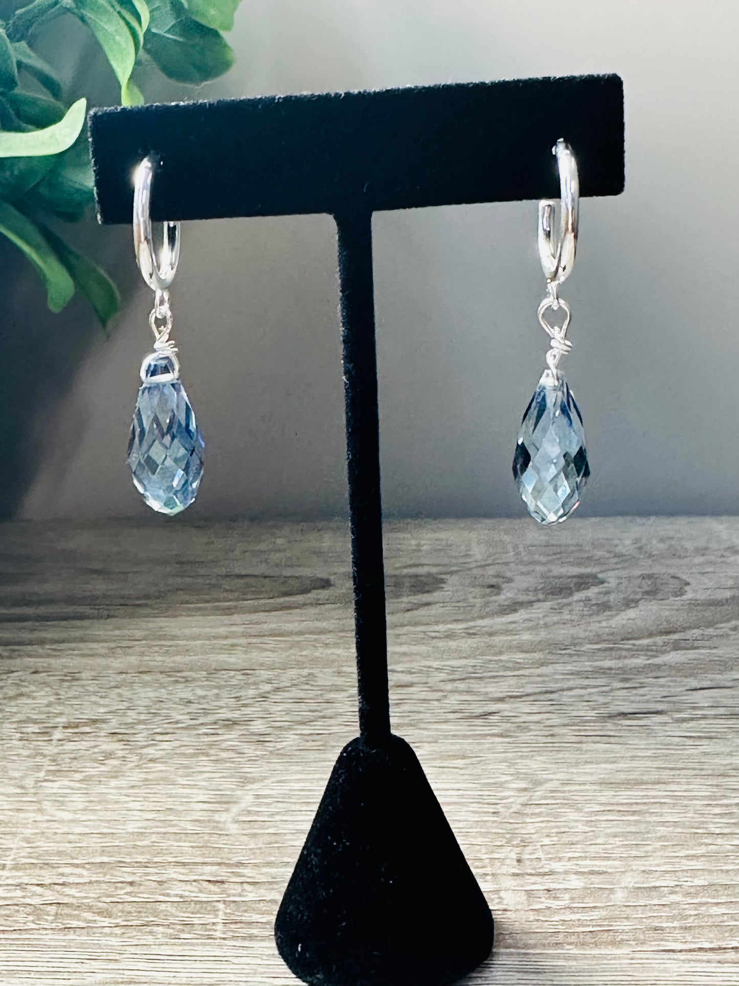 Smokey faceted drop earrings E-244