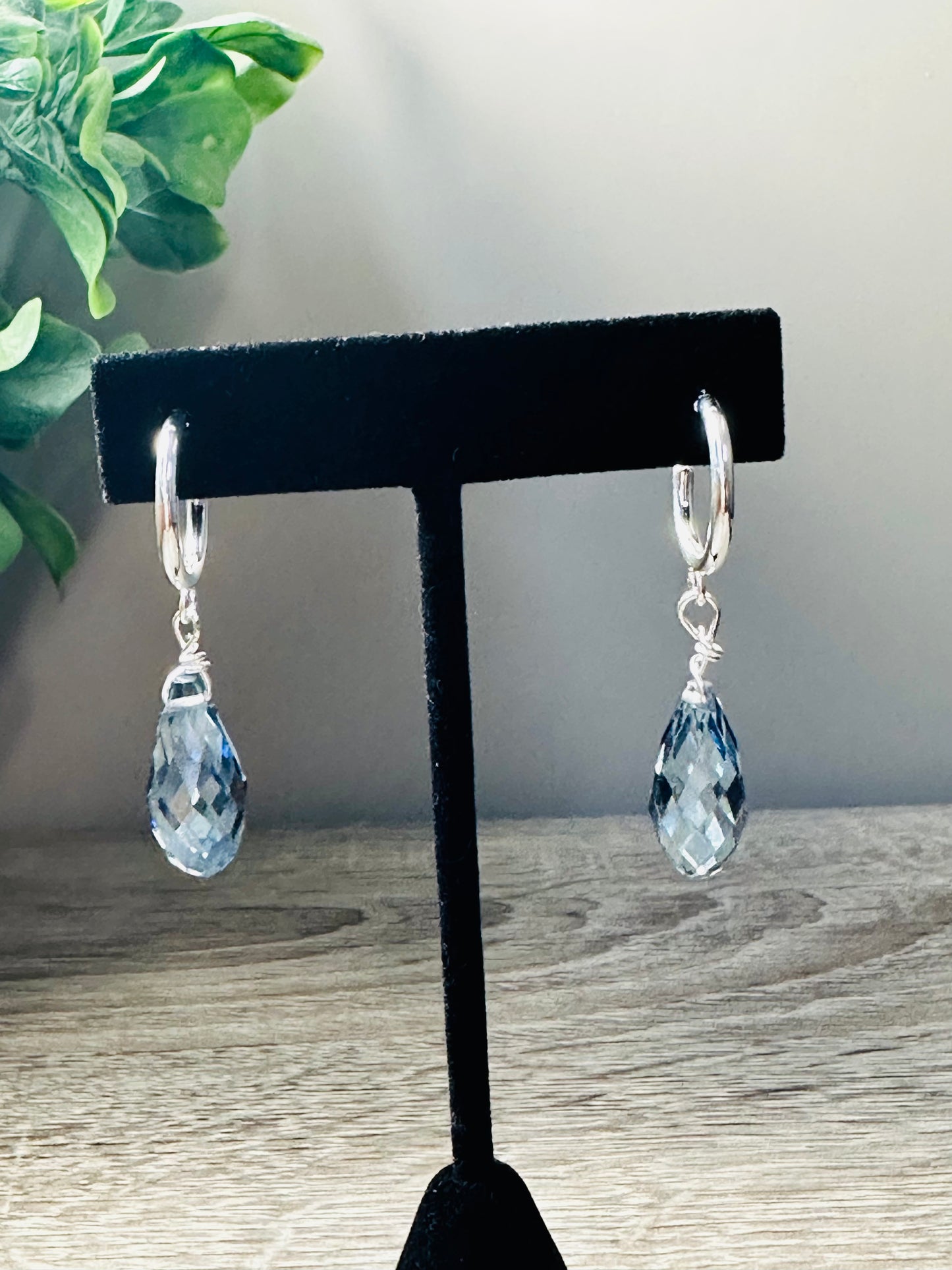 Smokey faceted drop earrings E-244