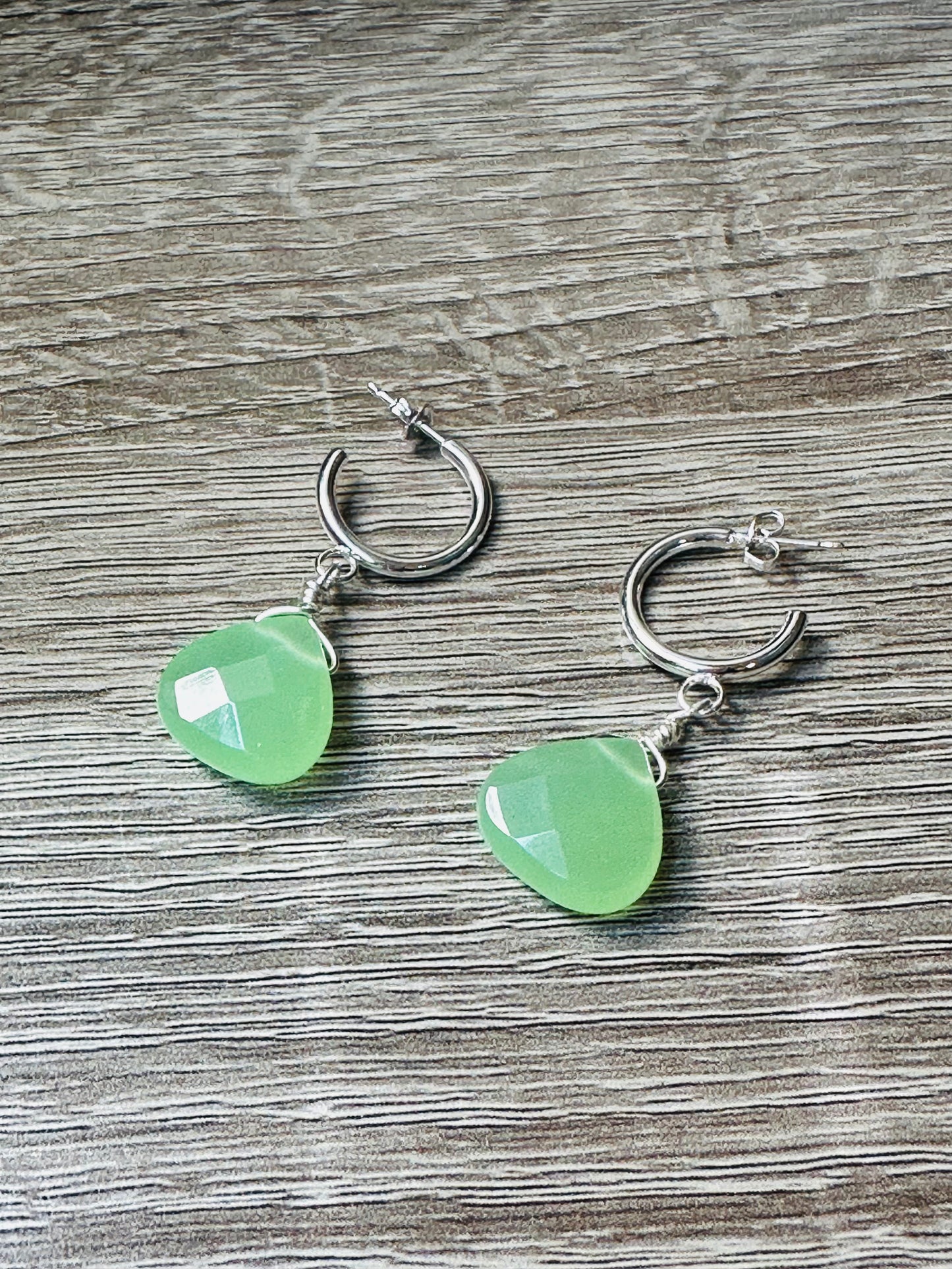 Olive green faceted drop earrings E-246