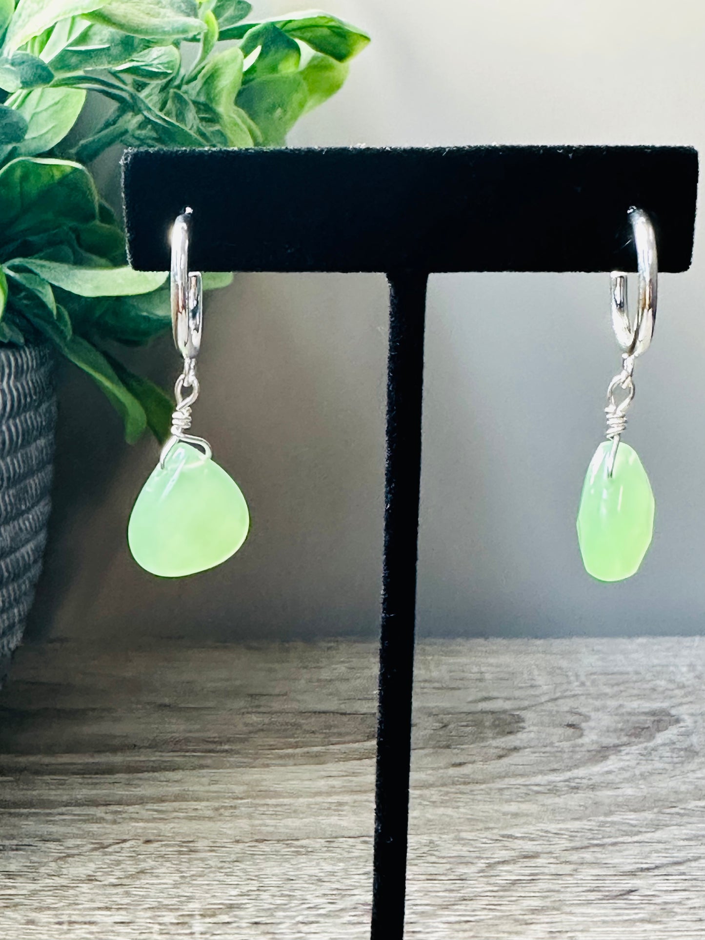 Olive green faceted drop earrings E-246