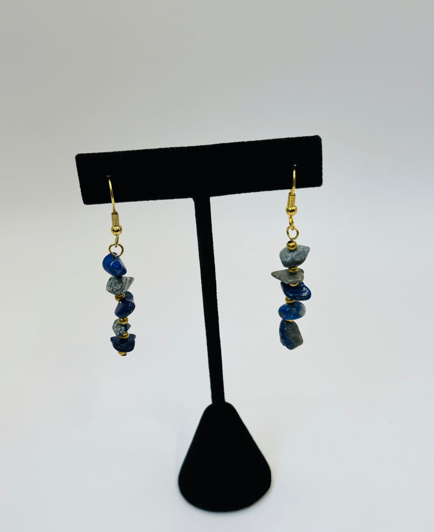 Sodalite chips with round spacers earrings E-200