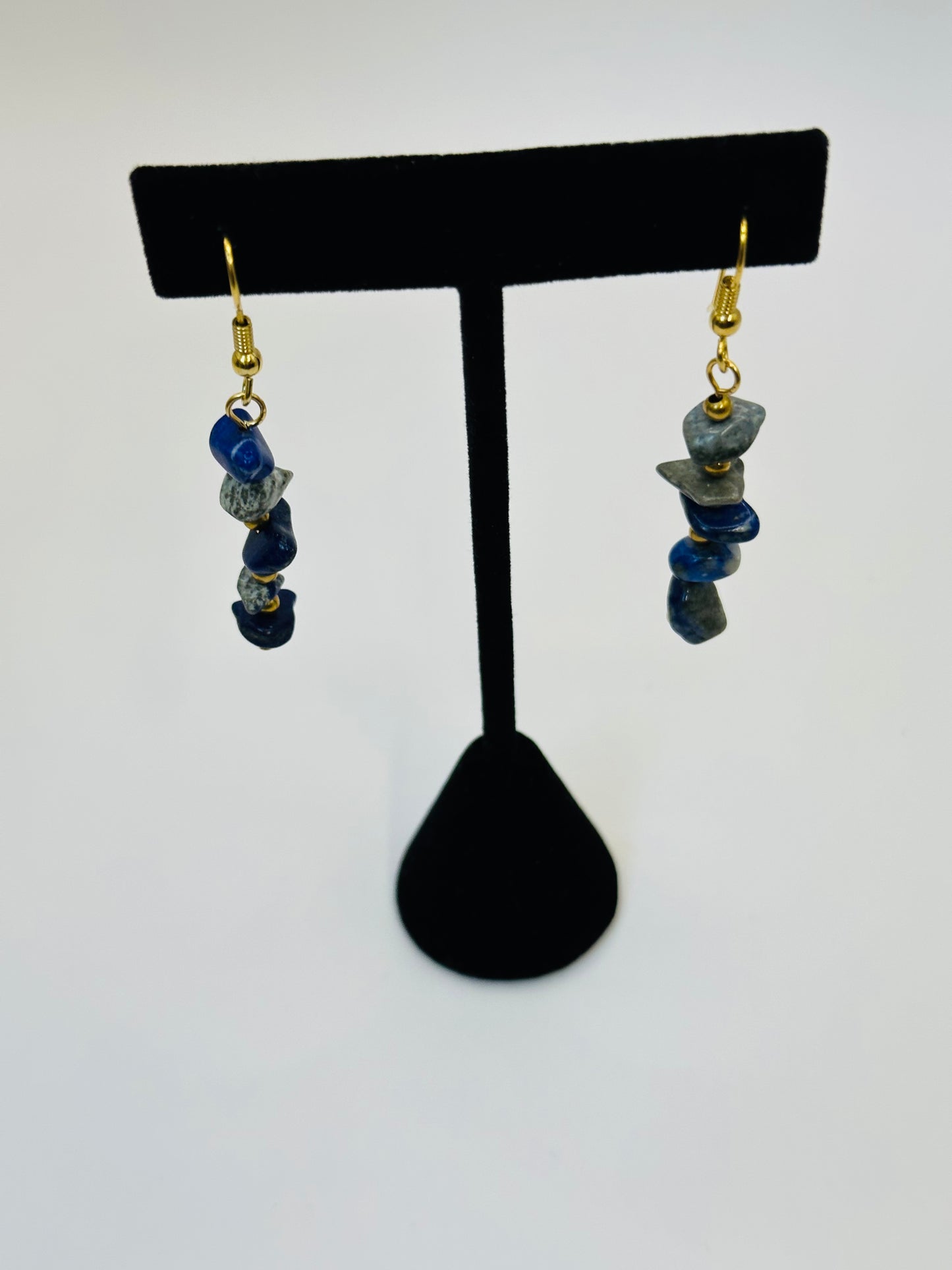 Sodalite chips with round spacers earrings E-200