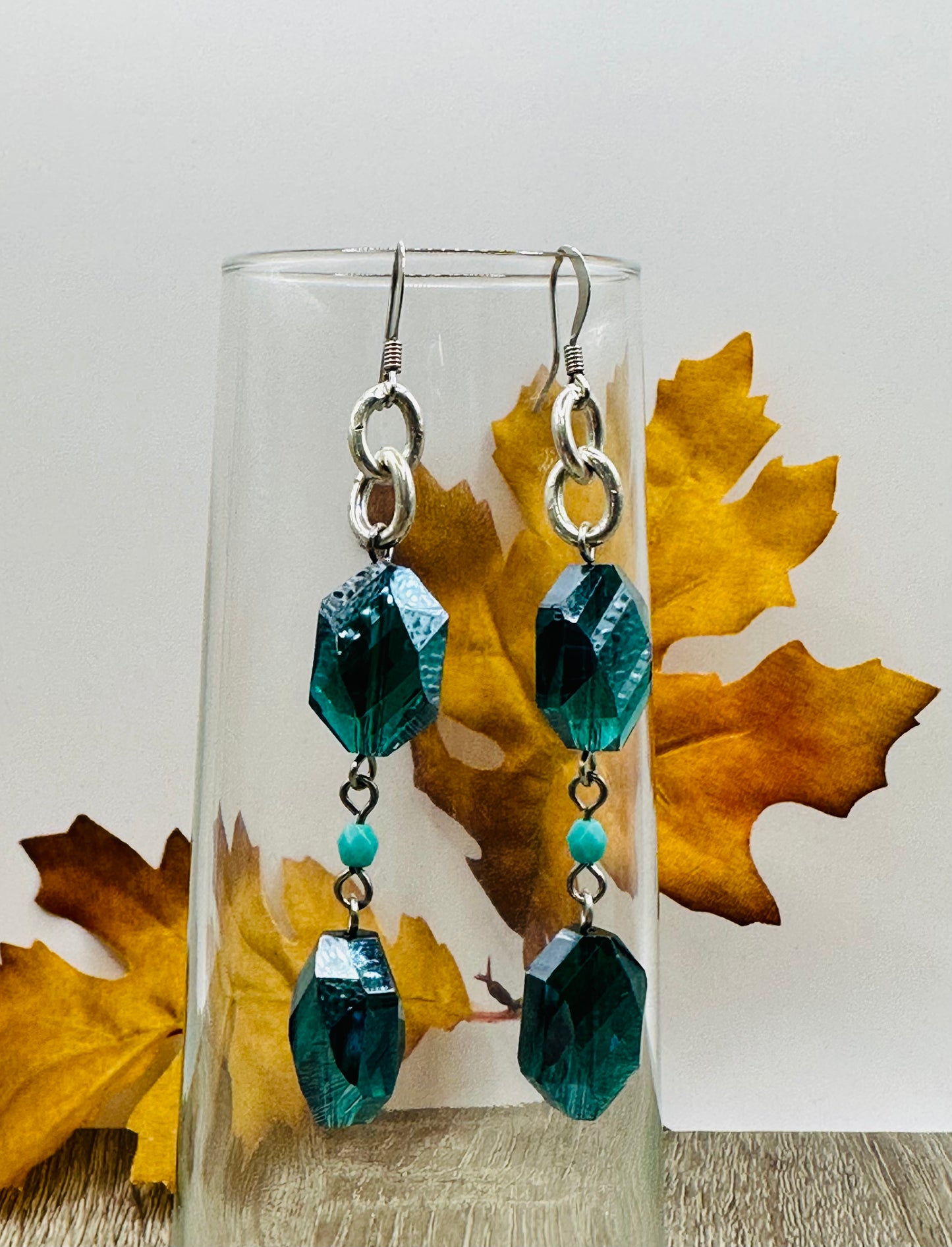 Green Faceted earrings E-104