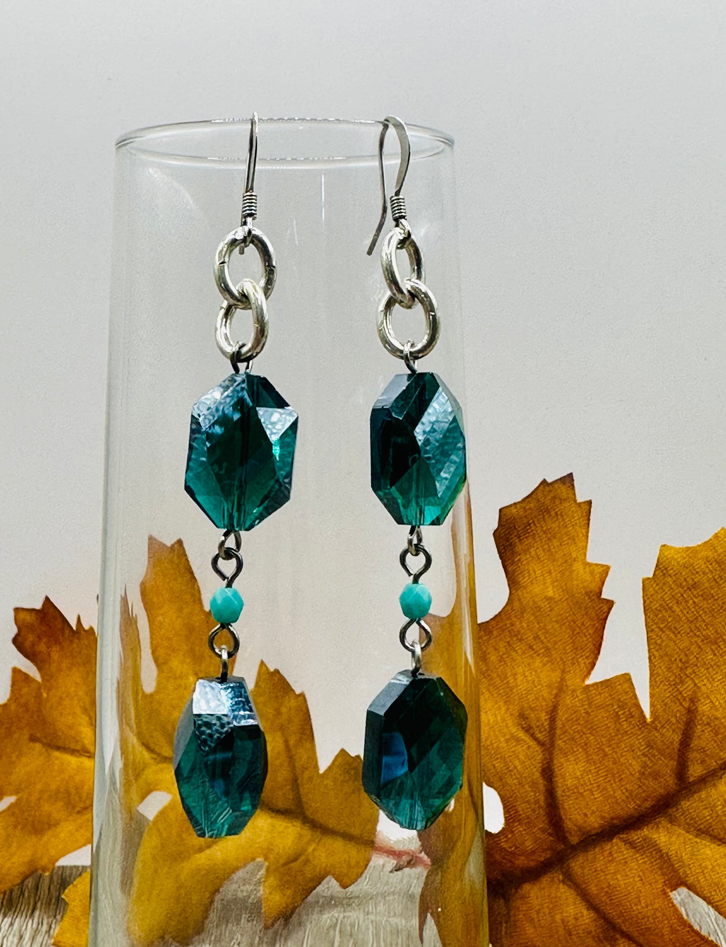 Green Faceted earrings E-104