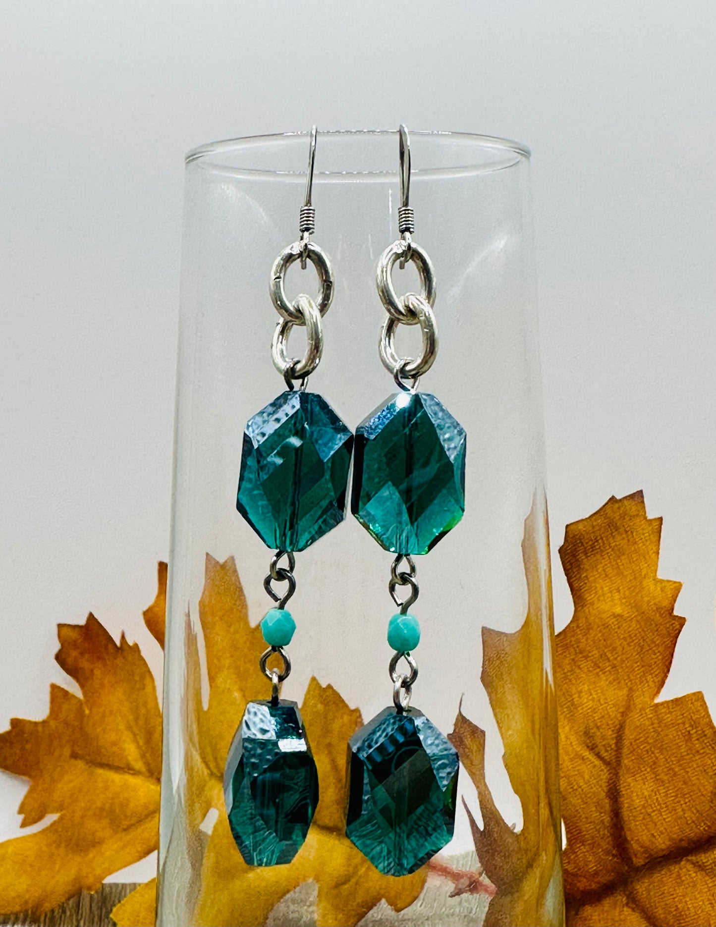 Green Faceted earrings E-104