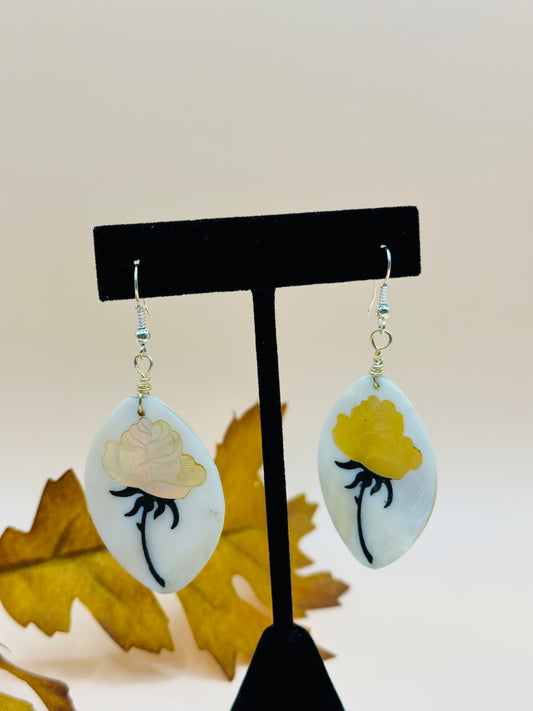 Flower shell earrings E-289