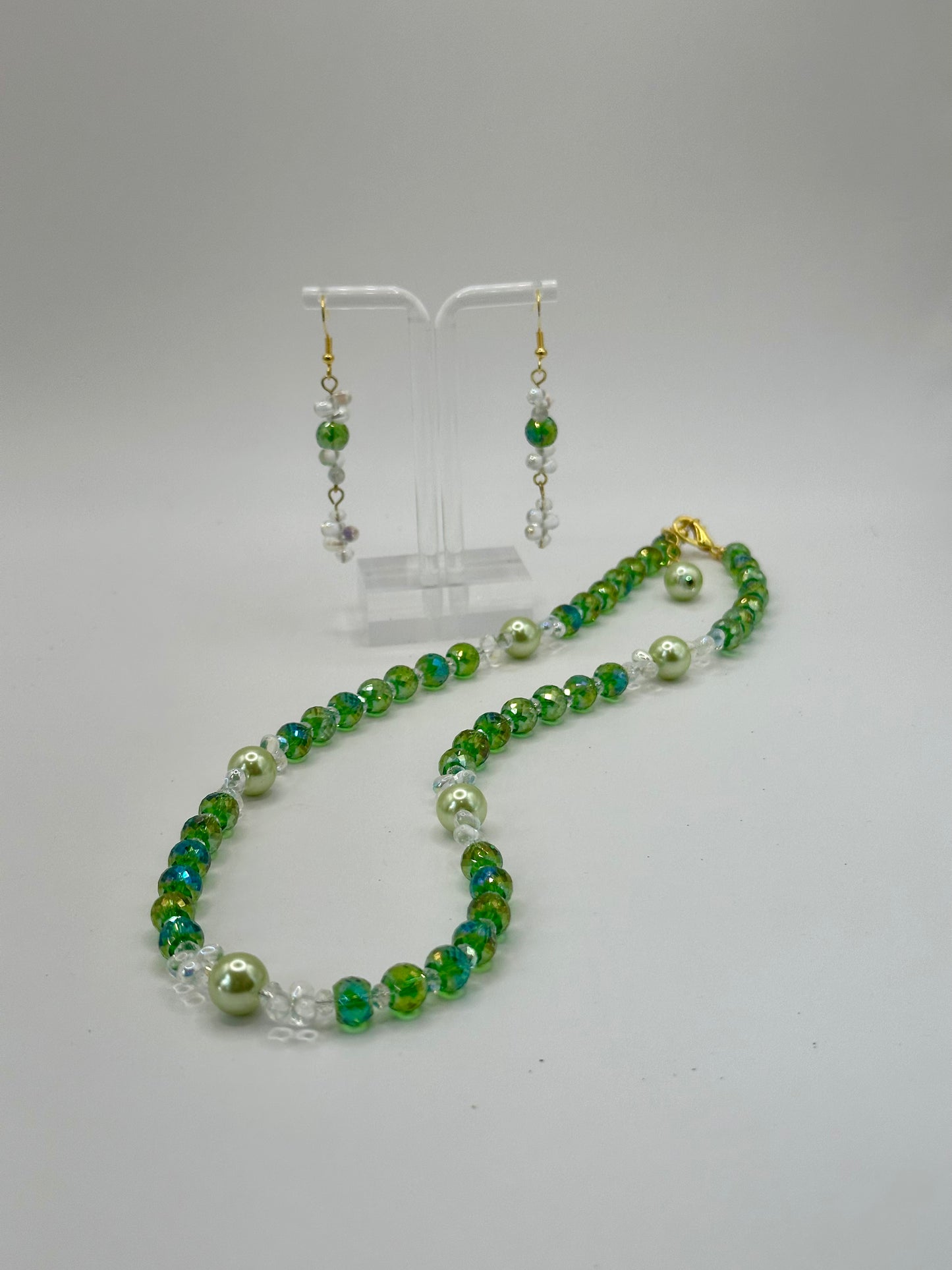 Green glass and mother of pearls mix jewelry sets NE-125